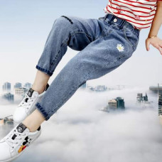 Стильні джинси моми із ромашкою